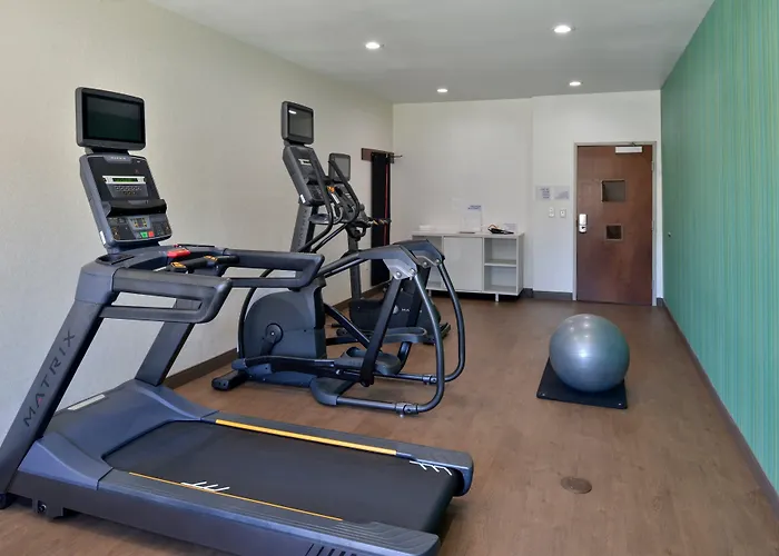 Holiday Inn Express Hotel & Suites Carthage By Ihg